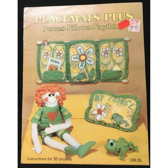 Placements Plus Leaflet Purses Pillows Playthings 35 Projects VINTAGE 1980 GM-26 - Picture 1 of 5